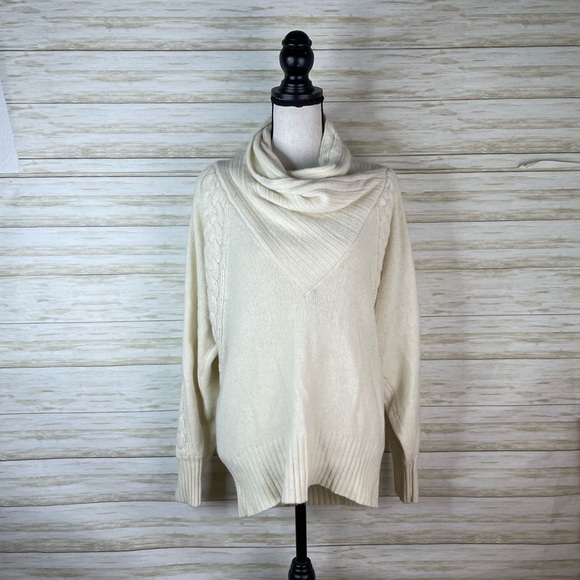 Vintage Sweaters - Vintage Lambswool Angora Ivory Knit Sweater